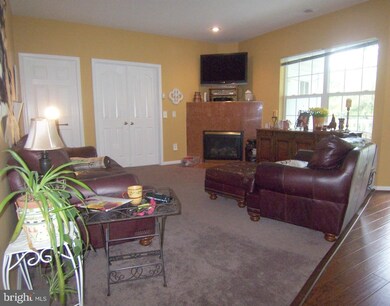 9676 Devedente Dr unit 205, Owings Mills, MD 21117 - photo 2