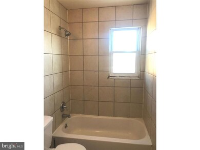 219 W 5th St unit 2ND FL, Lansdale, PA 19446 - photo 6