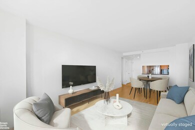 120 Riverside Boulevard unit 7H, New York, NY 10069 - photo 6