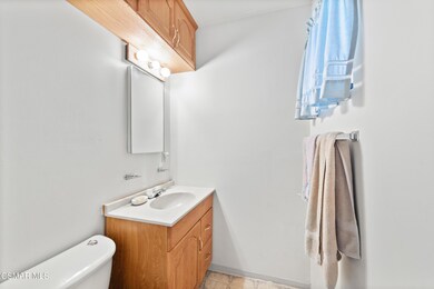 6211 Jackie Ave Woodland Hills-16