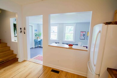 2931 N Gresham Ave, Chicago, IL 60618 - photo 3