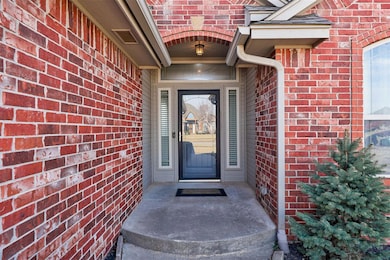 11720 SW 18th St, Yukon, OK 73099 - photo 4