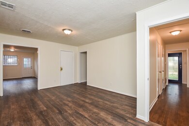 7426 Navasota St, Houston, TX 77016 - photo 7