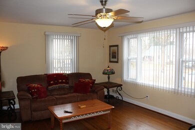 1209 Meadow View Rd, Pasadena, MD 21122 - photo 6