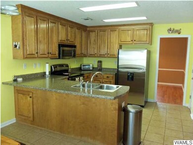 Bar area in the eat-in kitchen.