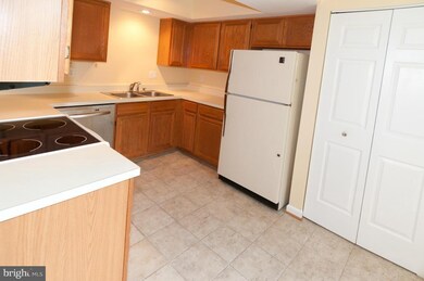 12400 Port Haven Dr, Germantown, MD 20874 - photo 6