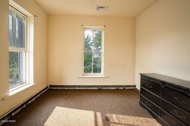 110 E Catharine St, Milford, PA 18337 - photo 6