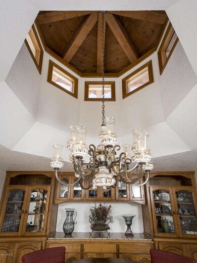 Dining Room Feature
