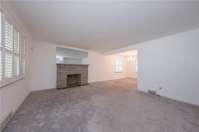 967 Illinois Ave, Pittsburgh, PA 15221 - photo 4