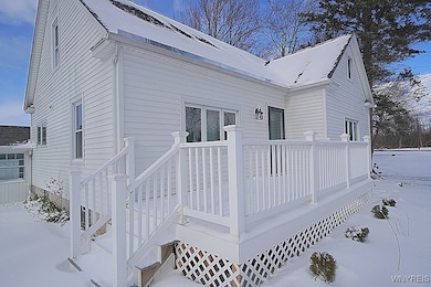 6182 Royalton Center Rd, Akron, NY 14001 - photo 2