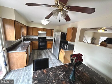 14305 Oxford Dr, Laurel, MD 20707 - photo 3