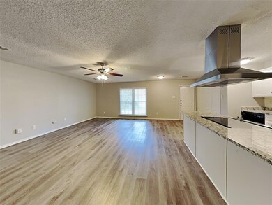 7437 Sandhurst Ln S, North Richland Hills, TX 76182 - photo 3