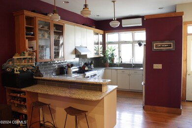 127 N 4th St, Lewisburg, PA 17837 - photo 5