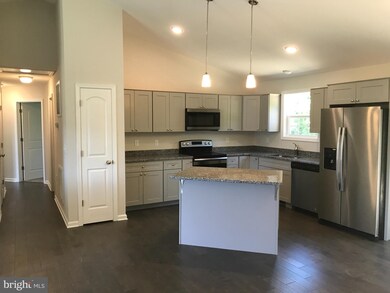 613 Warner Ln, Hedgesville, WV 25427 - photo 6