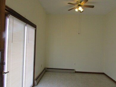 353 Litchfield St, Leominster, MA 01453 - photo 5