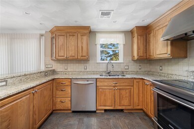 40 Quail Hollow Rd, Cranston, RI 02920 - photo 6