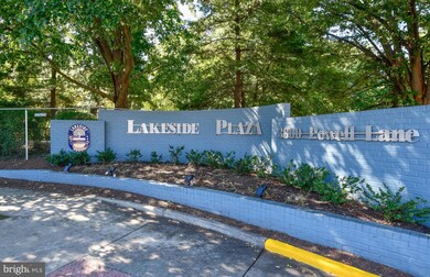 Lakeside Plaza Condominium unit 513, Baileys Crossroads, VA 22041 - photo 2