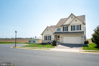 236 S Brookefield Ln, New Holland, PA 17557 - photo 2