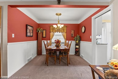 9869 Melbourne Ave, Allen Park, MI 48101 - photo 6