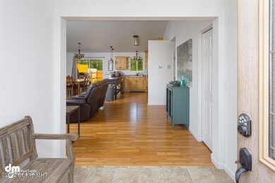 05-Front Entry_DMD_7098