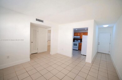 16117 NE 19th Ct unit 4, North Miami Beach, FL 33162 - photo 4