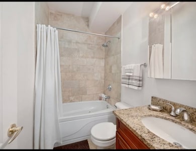 1210 W Roscoe St unit G, Chicago, IL 60657 - photo 6