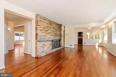 322 E Timonium Rd, Lutherville Timonium, MD 21093 - photo 5