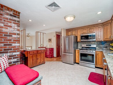 86 Chestnut Cir, Randolph, MA 02368 - photo 4