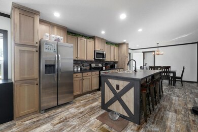 15650 Lawrence 1160-21