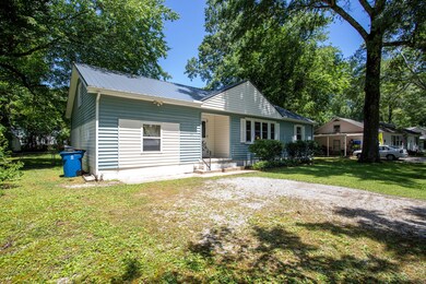 1004 Evins St, Manchester, TN 37355 - photo 3