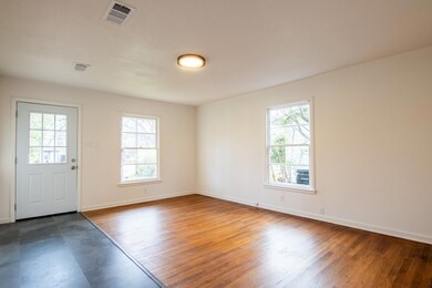 2905 W Washington St, Denison, TX 75020 - photo 2