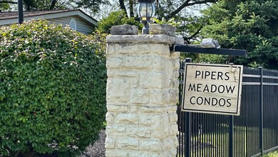 833 Pipers Run Ct, Columbus, OH 43228 - photo 4