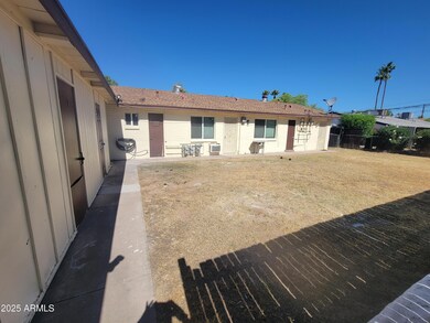 2513 N 48th Place, Phoenix, AZ 85008 - photo 5