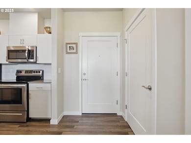 16322 NW Chadwick Way unit 303, Portland, OR 97229 - photo 4