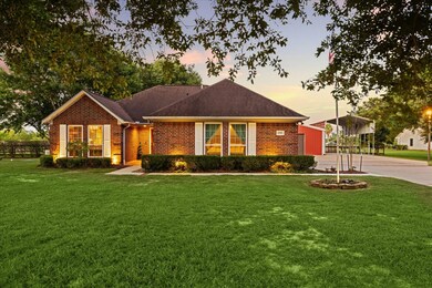 315 Bayou End Cir, Alvin, TX 77511 - photo 4