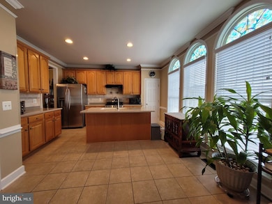 8195 Laurel Crossing Ln, Lorton, VA 22079 - photo 3