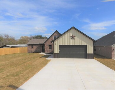509 Apollo Ct, Granbury, TX 76049 - photo 4
