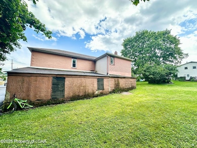 1084 N SHERMAN