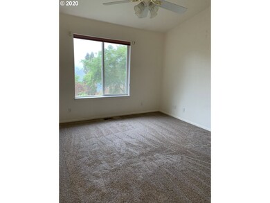Bedroom, Primary
