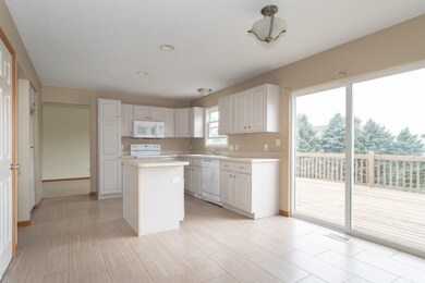 7065 Dorval-11