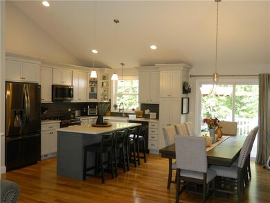 Kitchen/Dining