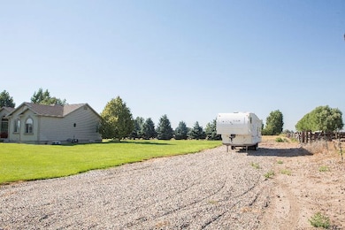 773 W 100 N, Blackfoot, ID 83221 - photo 3