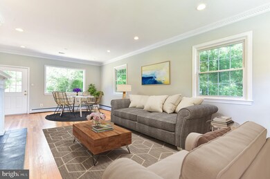 121 Longview Dr, Alexandria, VA 22314 - photo 7