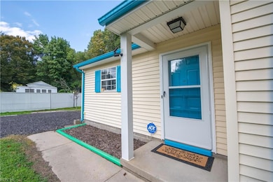 8855 Marlfield Rd, Gloucester, VA 23061 - photo 7