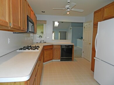 1911 Cross Bend St NE unit 52, Grand Rapids, MI 49505 - photo 6