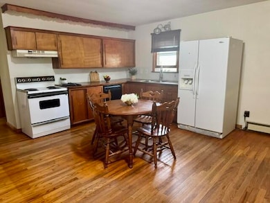Eat in Kitchen