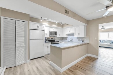 66 Marco Villas Dr #R-4, Marco Island, F