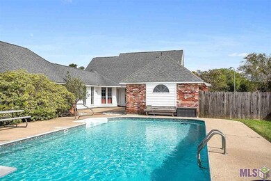 2128 W George St, Zachary, LA 70791 - photo 6