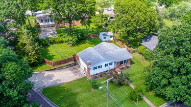 2 Longfellow Ln