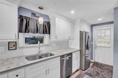 27 Kirby Ln, Ronkonkoma, NY 11779 - photo 3